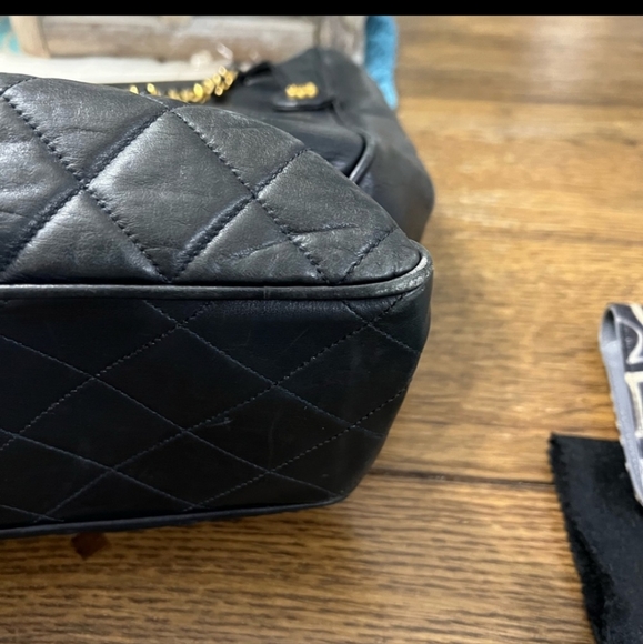 Designer CHANEL Vintage Tote Handbag Authentic!! Not for trade - Picture 6 of 11